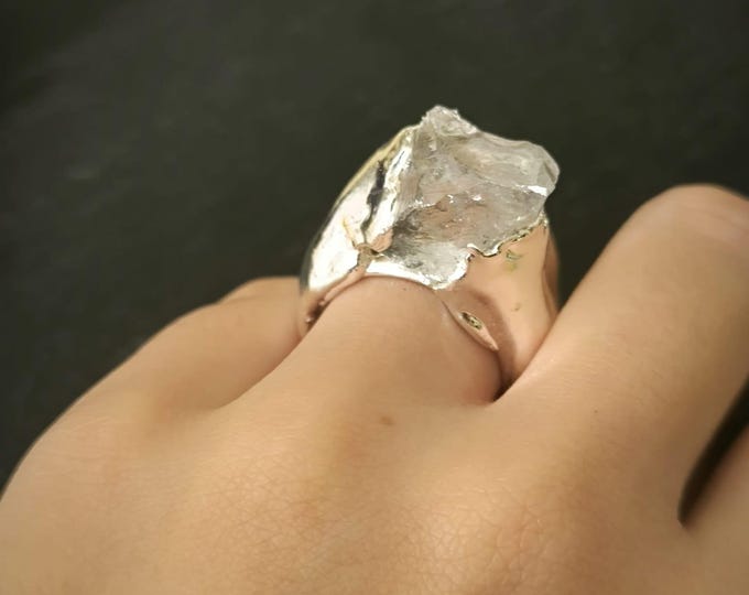 Silver and artistic resin ring, natural white quartz