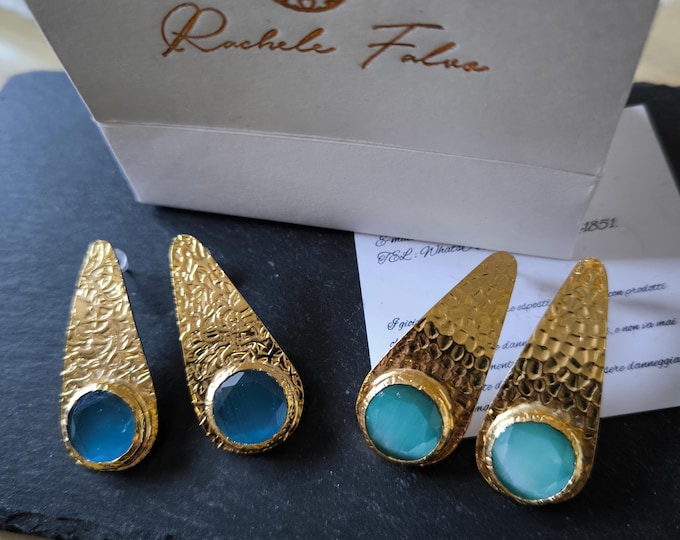 Gold earrings with natural blue or aquamarine cat's eye stones