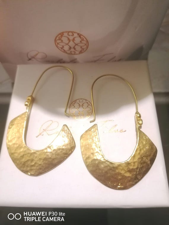 Etruscan earrings in gold on bronze