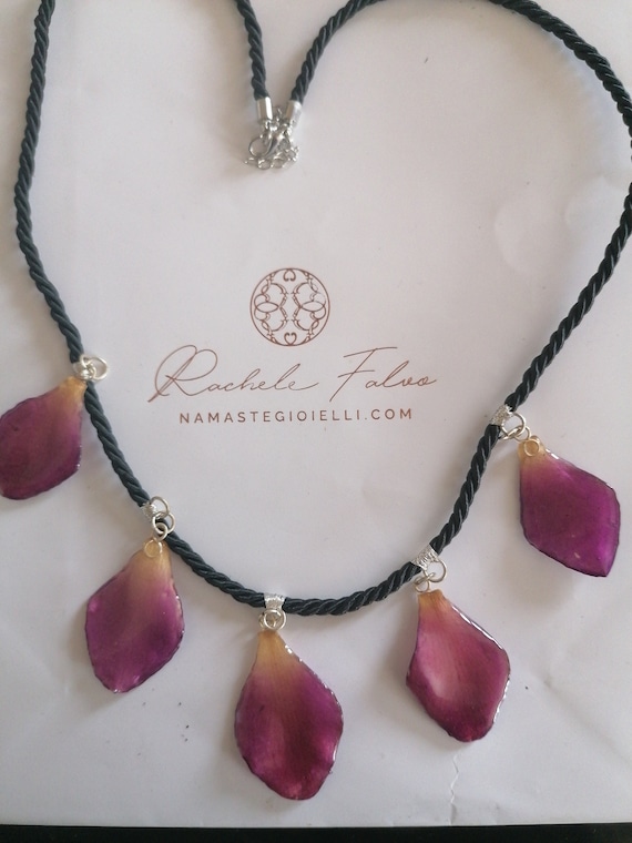 Silk necklace with natural orchid petals