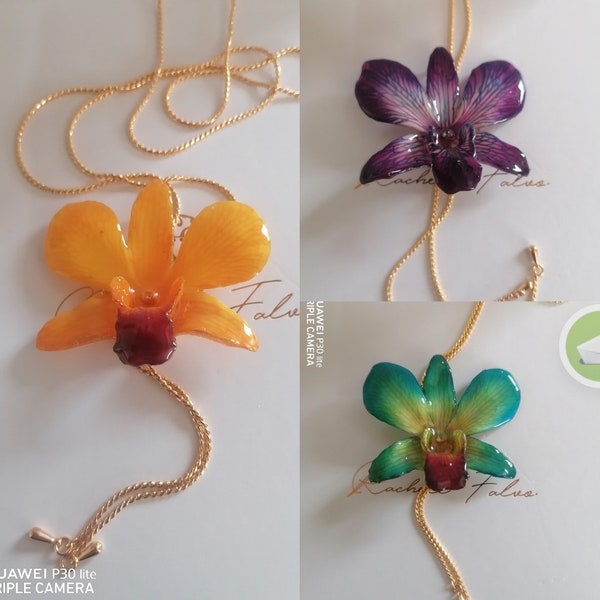 Spectacular adjustable latch necklaces in gold on bronze and natural orchids