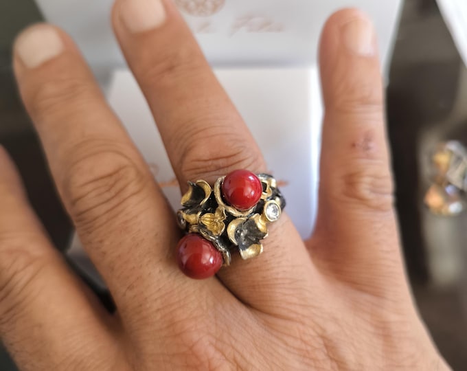 ring in burnished silver and gold embroidery