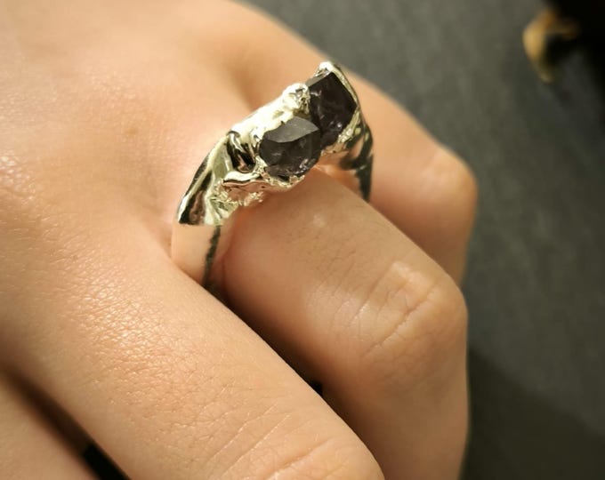 Pure silver ring on resin and druse amethyst