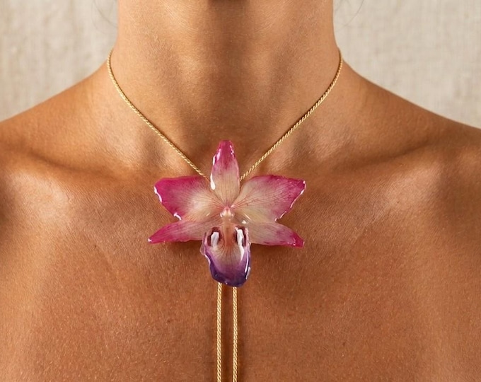 Collana Orchidea Vera in Resina, Gioiello Floreale Artigianale, Pendente Fiore Naturale Rosa Viola, Regalo Unico per Lei, Collana Regolabile