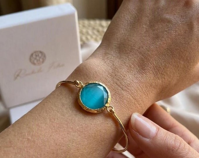 Bracciale Rigido Oro Opaco con Occhio di Gatto Azzurro, Bangle Sottile Chiusura a Gancio Pietra Naturale, Gioielli Rachele Falvo