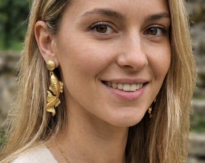 Gold-plated fish and red coral stud earrings - Japanese style - handmade earrings