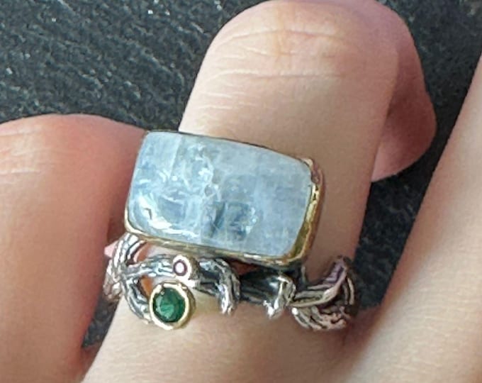 Adjustable ring in silver and stones