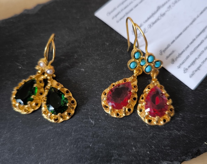 Antique style gold earrings, high quality natural stones.