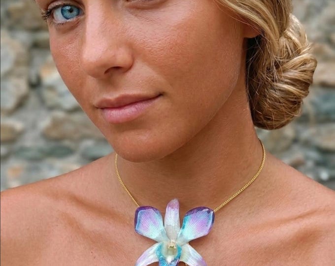 Collana Orchidea Dendrobium Bianca, Blu e Viola, Fiore Vero in Resina, Gioiello Botanico, Collana Regolabile, Regalo unico per Lei