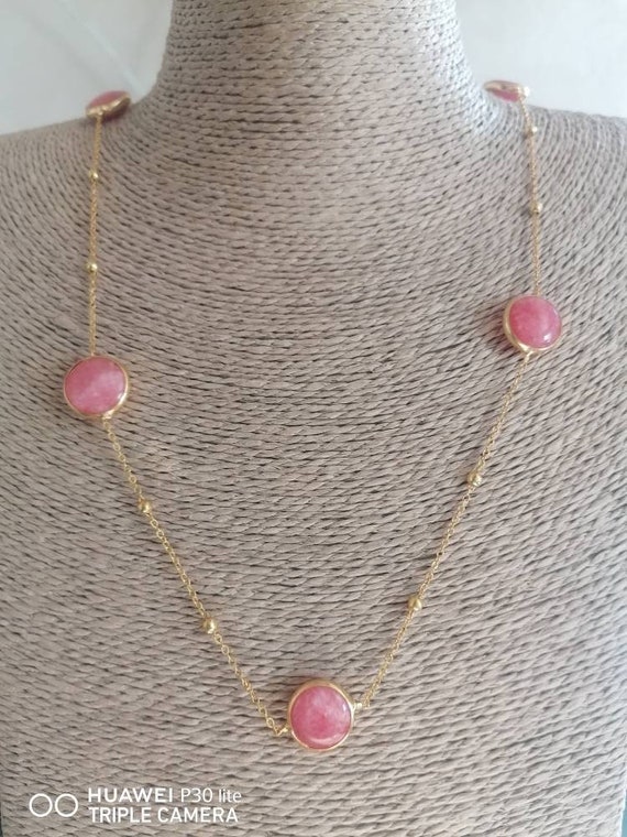 Long necklace in gold on bronze and natural rose quartz