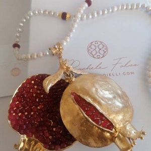 Spectacular pomegranate necklace in matt gold on bronze with red garnets and pearls