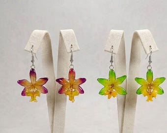 Mini Real Orchid Earrings in Purple and Green Resin, Botanical Jewelry with Real Flowers and Silver Earwires, 3D Earrings, Unique Gift for Women