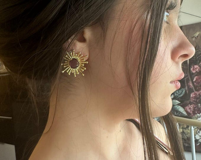 Small earrings in galvanic gold and brown quartzite