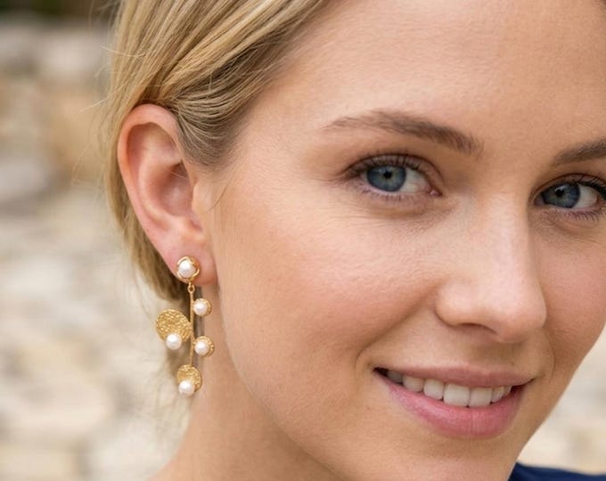 Gold-plated pearl earrings - precious gift for her - handmade - suspended pearls -