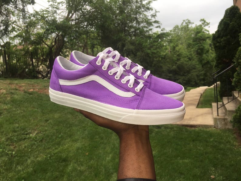 colour changing vans