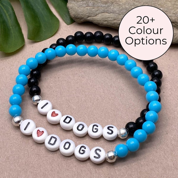 Bracelet I LOVE DOGS, bijoux pour amoureux des chiens, perles acryliques lettres cadeau pour elle femmes filles propriétaire d'animal Crazy Dog Lady cadeau Carlin Chi