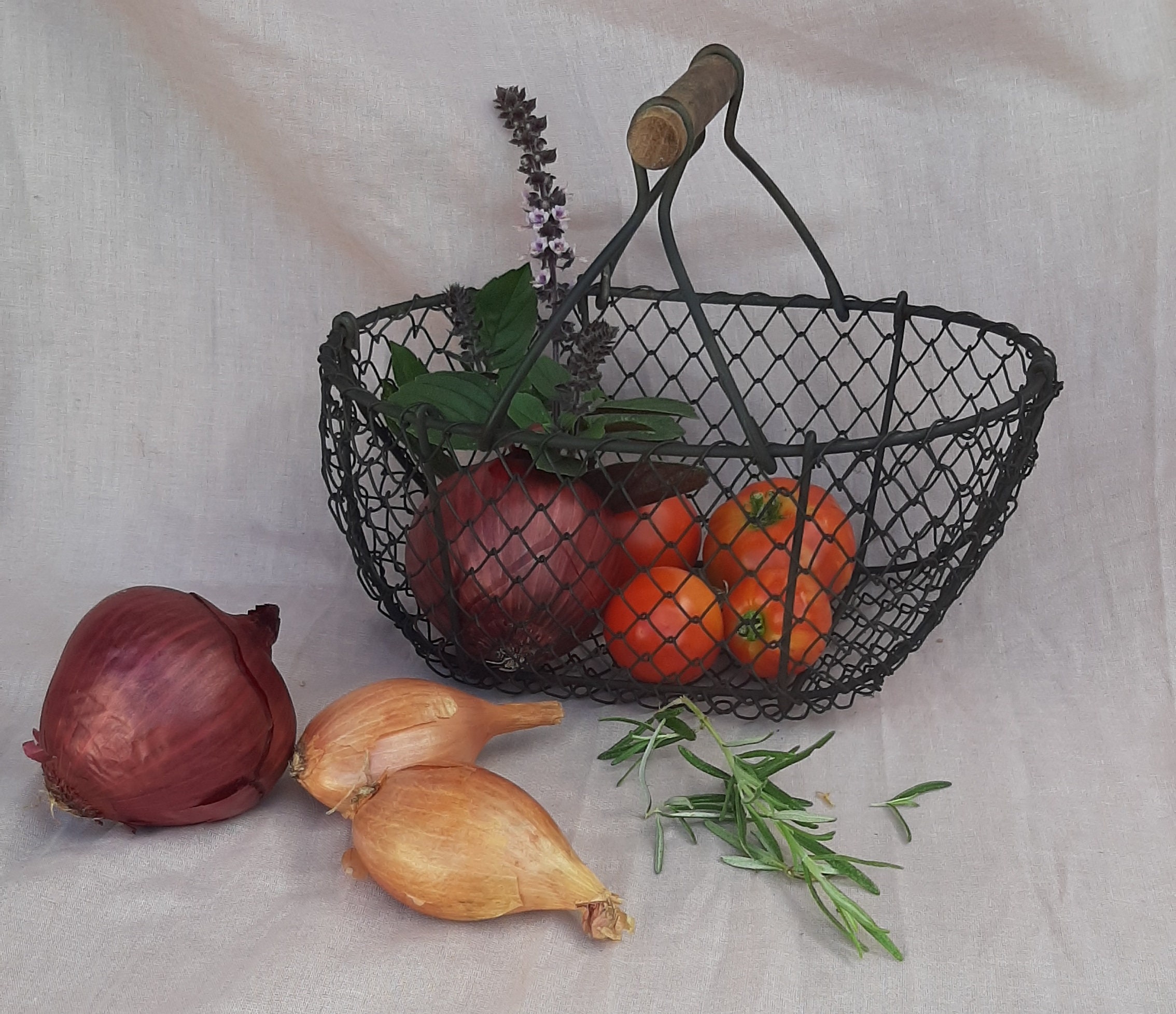 Petit Panier Vintage en Métal et Bois.