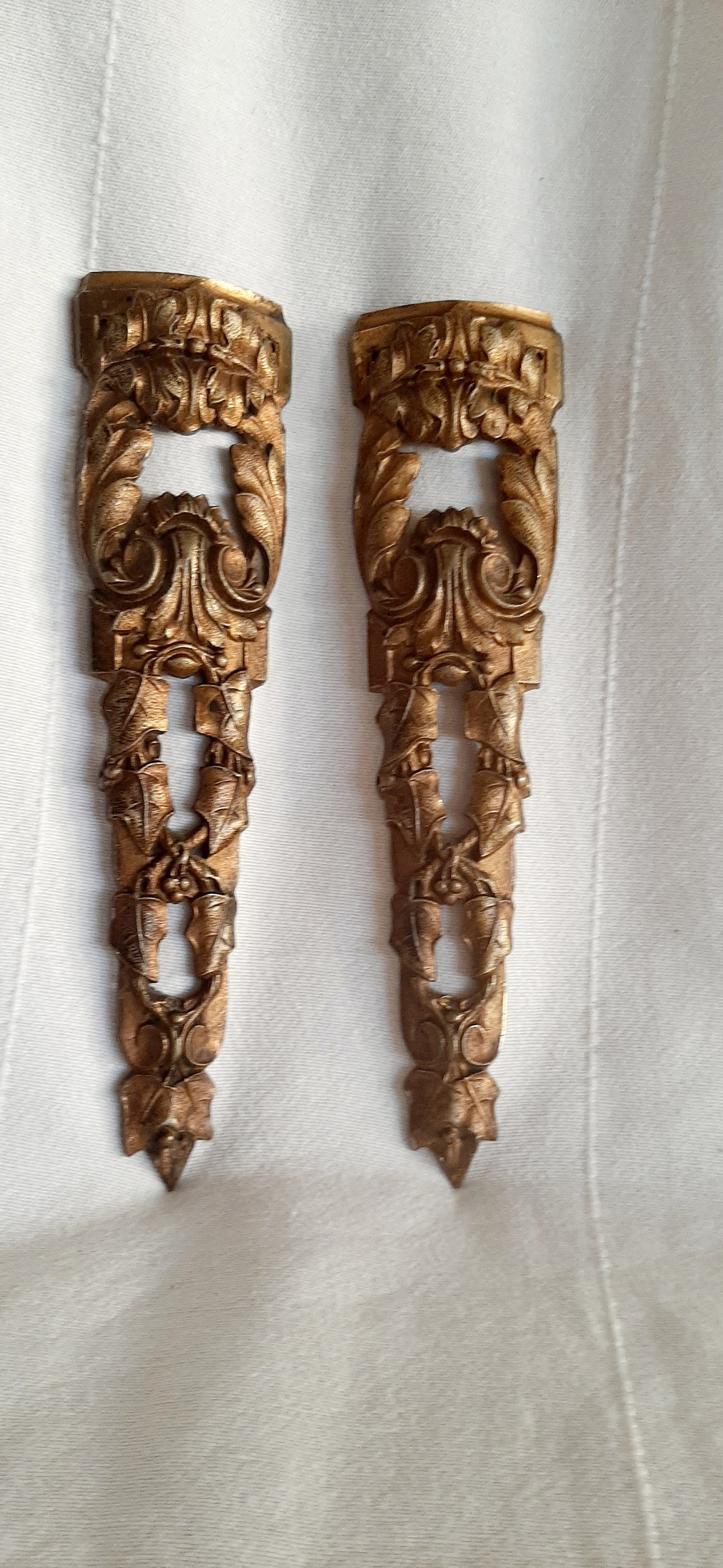 Deux Ornements de Meuble en Bronze Anciens.