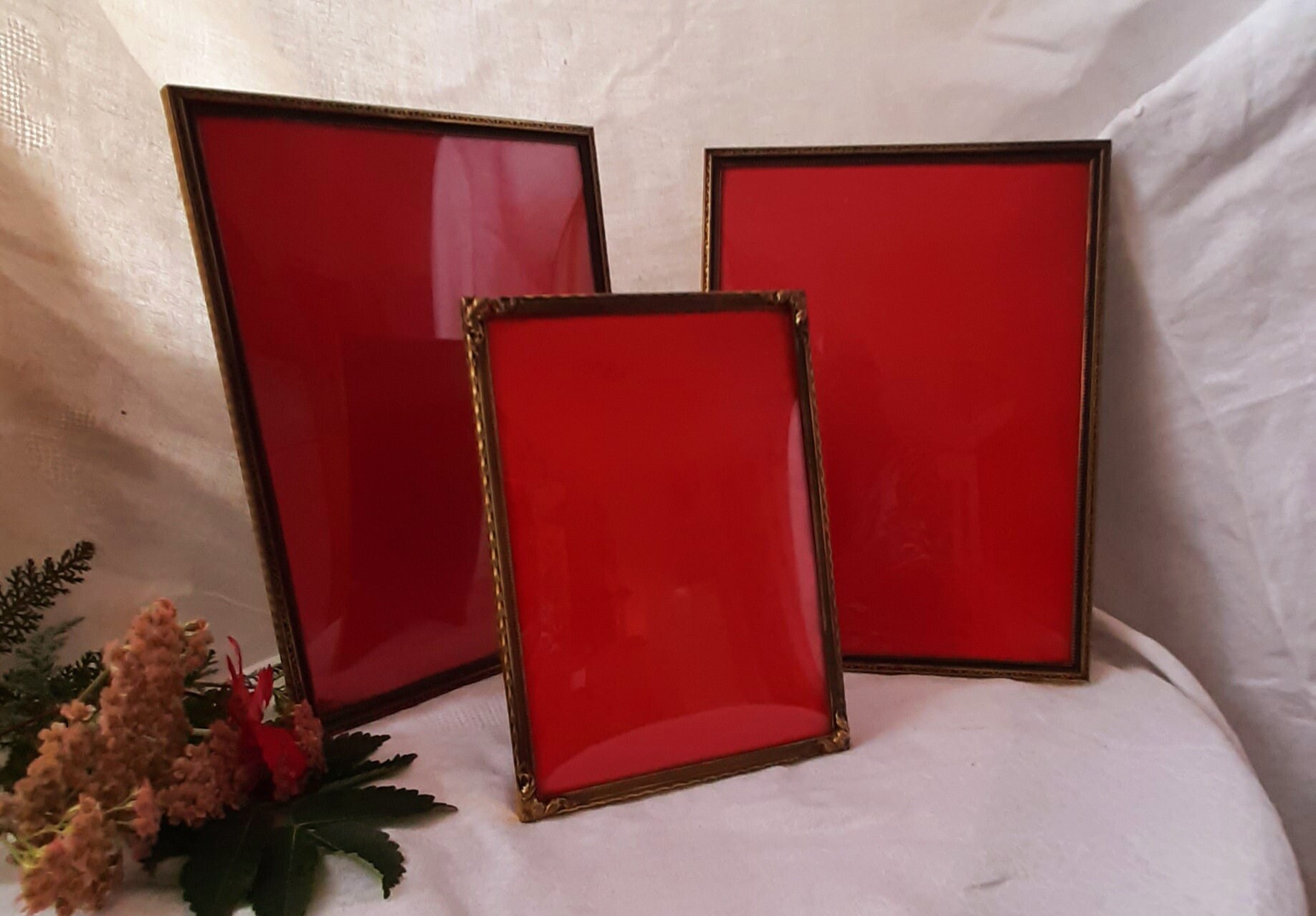 Trois Cadres Photos Anciennes en Laiton et Verres Bombées.