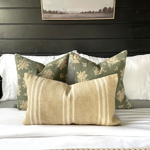 14x24 Hand Loomed Wool Dhurrie Pillow Cover, Gold Stripes with Creamy Off White Background, Off White Cotton Back, Cover Only