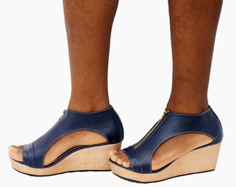 wide width wooden clogs