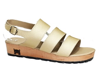 QUEEN: 3-Band Strap Low Heel Shoe - Flat Wooden Wedge Mule Sandal with Recycled Tires Outsole