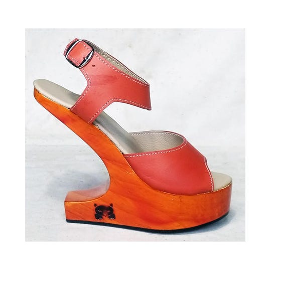 S85: Carved Wooden Heels Platform Shoes / Mule Sandal Clogs