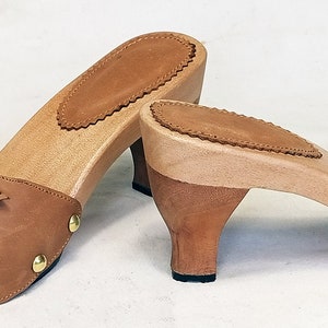 Pluto: Elegante Buckle Sandal Mule with a Wooden Heel / Genuine Leather/ Various Colours / Handmade Real Leather Jean Clogs Platform Wood Brązowy