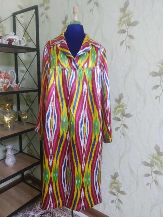 1970s Uzbek Vintage Hand Woven Ikat Silk Colorful 