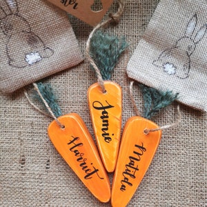 Easter decoration, Personalised Easter gift, Wooden Hanging carrot, Mini Burlap treat bag with personalised wooden Hanging carrot,