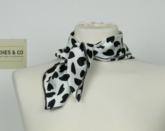 New Women UK Fashion Leopard cross Print Neck Scarves Wrap Warm