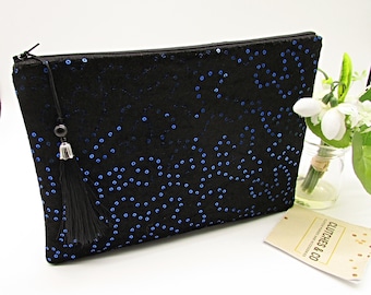Handgefertigte Clutch aus schwarzem Samt mit blauem Pailletten-Reißverschluss: Große Abendtasche mit Quaste
