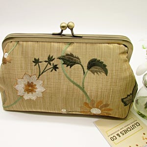 Clutch Purse, Embroidered Silk, Floral Design Clutch Purse, Wedding Bag, Evening Clutch Bag, Clutch Bag, Handmade Clutch Bag, Ladies Gift.