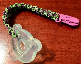 Paracord Schnullerkette, Schnullerhalter, Binky Halter, Spielzeug Clip, Schnullerband, Snack Cup Strap, Getränkehalteband