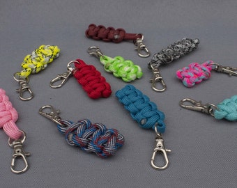 Paracord Cobra Schlüsselanhänger, Geschenk für Sie oder Ihn, taktischer Reißverschluss, benutzerdefinierte Farb- und Größenoptionen