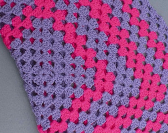 Handgemachte Babydecke - Oma Square - Auto sitzdecke - Lila und Rosa Decke - Baby Mädchen Decke - Baby Shower Geschenk