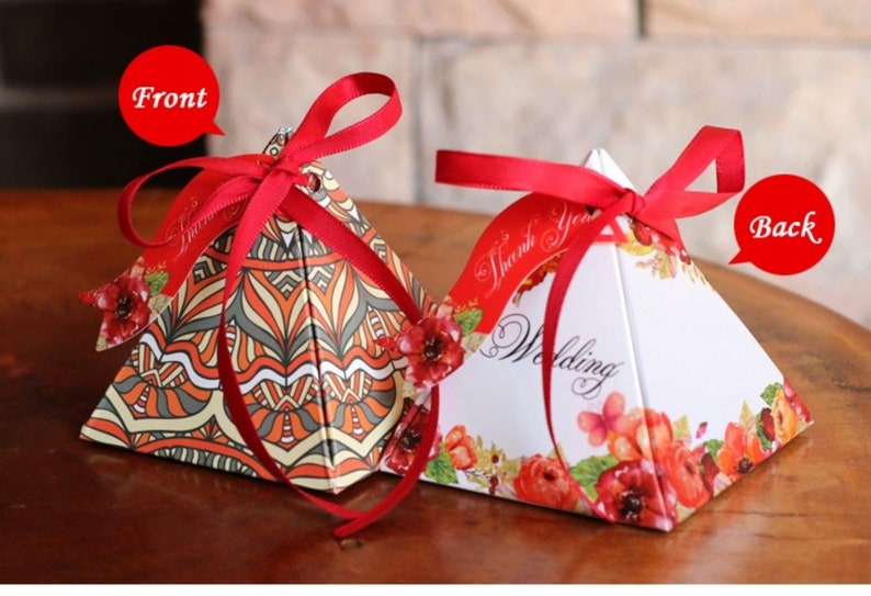 100pcs Personalised Pyramid Party Favors Boxes Tie Weddings Birthday Party Baby Shower Engagement Reception Favour Gift Boxes Goody Bags
