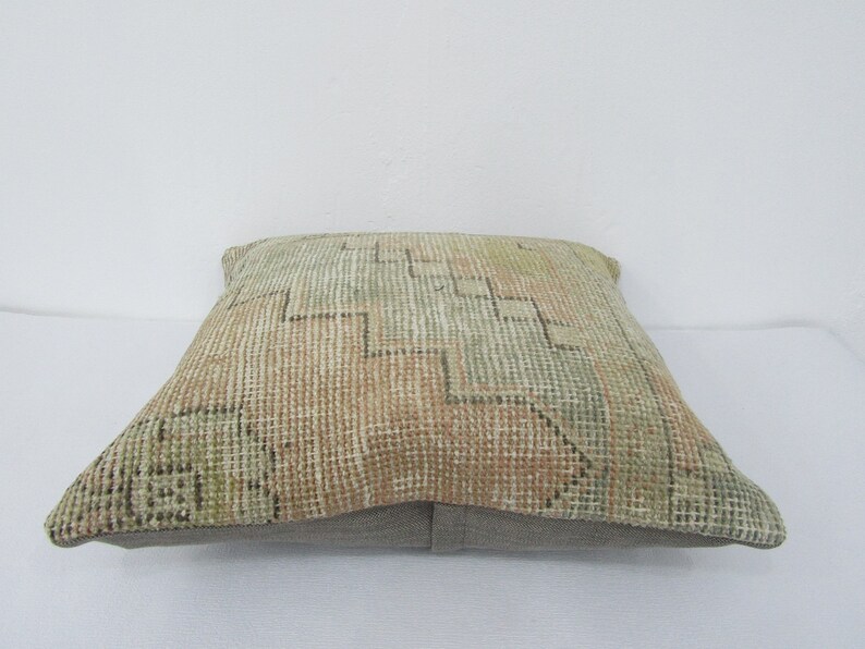 20x20 Worn Vintage Decorative Pillow Cover
