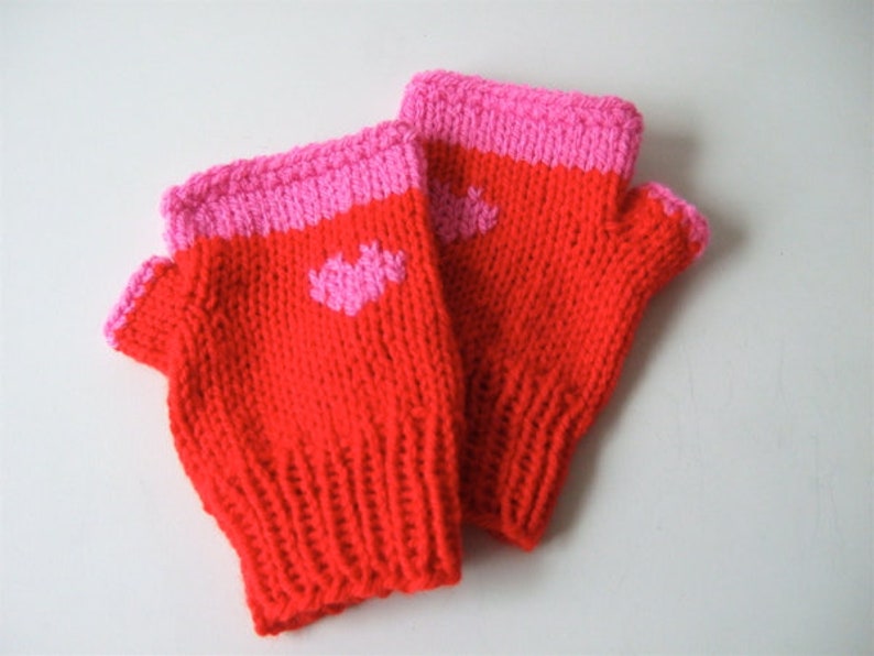 Ebook on knitting pulse warmers image 3