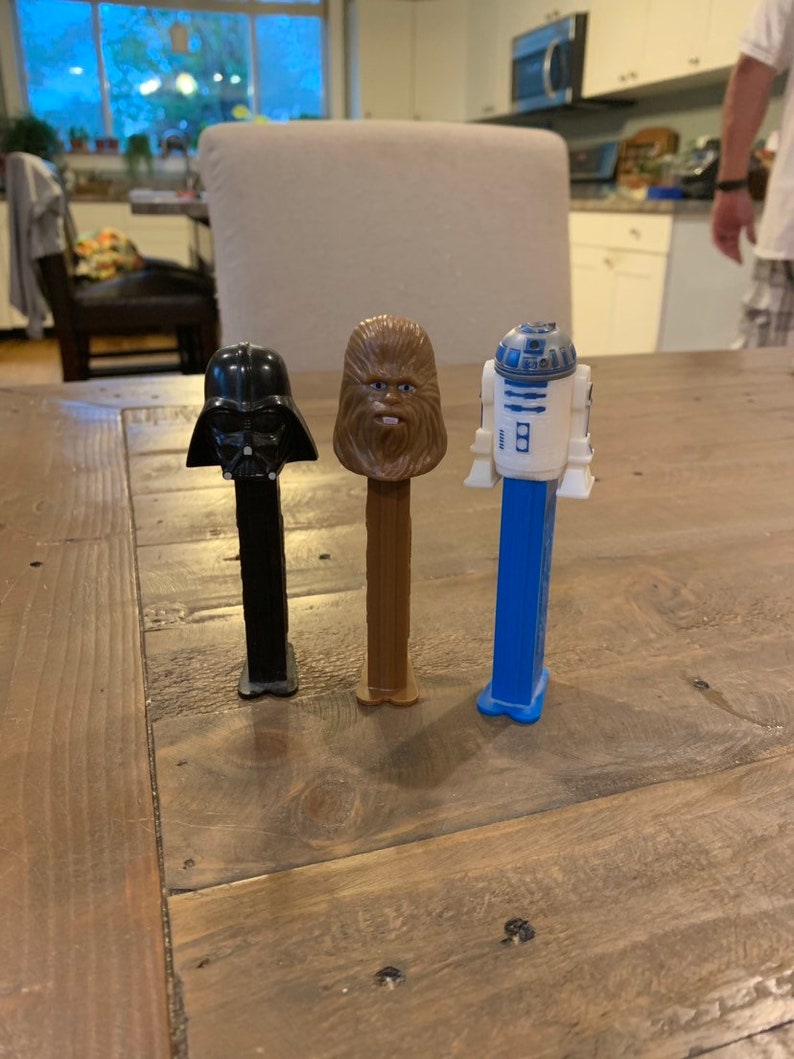 1997 darth vader pez dispenser