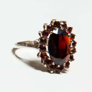 Grand et magnifique ovale antique boho 925 anneau grenat d’argent héritage de style victorien