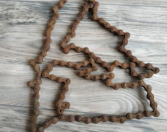 Vintage Twisted Link Chain Industrial Metal Art Garden Hanger Barn