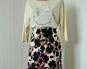 Vintage 90s floral mini skirt. Short skirt for women. Black and white floral print