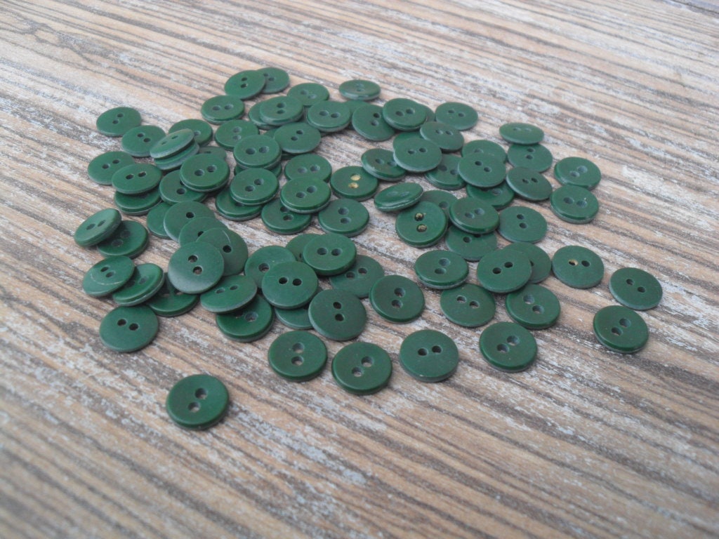 90 Green Buttons Bulk Buttons Small Green Buttons Vintage Plastic