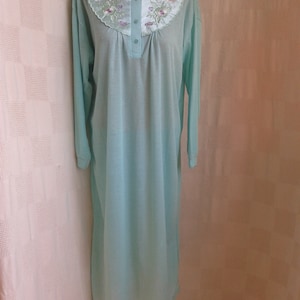 Vintage 90s Nightgown: Embroidered Pale Mint Green Long Nightwear (Size XL)