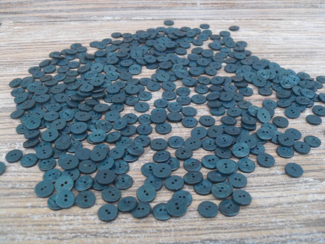 100 Dark Green Buttons Bulk Buttons Small Green Buttons Vintage Plastic