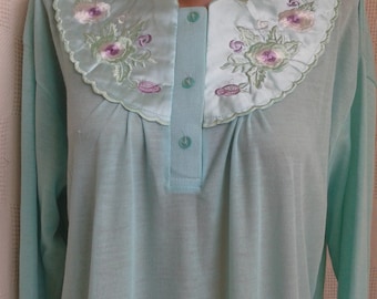 Vintage 90s Nightgown: Embroidered Pale Mint Green Long Nightwear (Size XL)