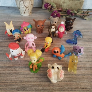 Lot 17pcs Vintage Mini Toys  Hard Plastic Toys Gift for Kids Toy Collection