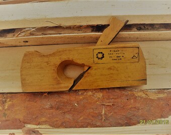 Vintage Wooden Plane Planer Carpenter's tool Primitive antique Wooden Plane
