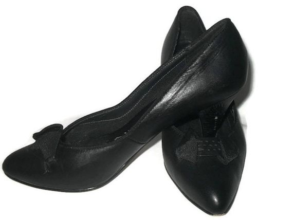 Black leather shoes Elegant women shoes 